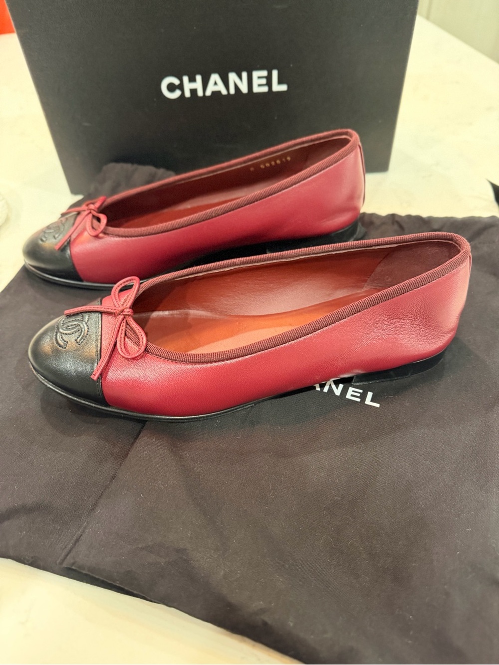 Chanel Ballet Flats Size: 38.5 in Burgundy and Black